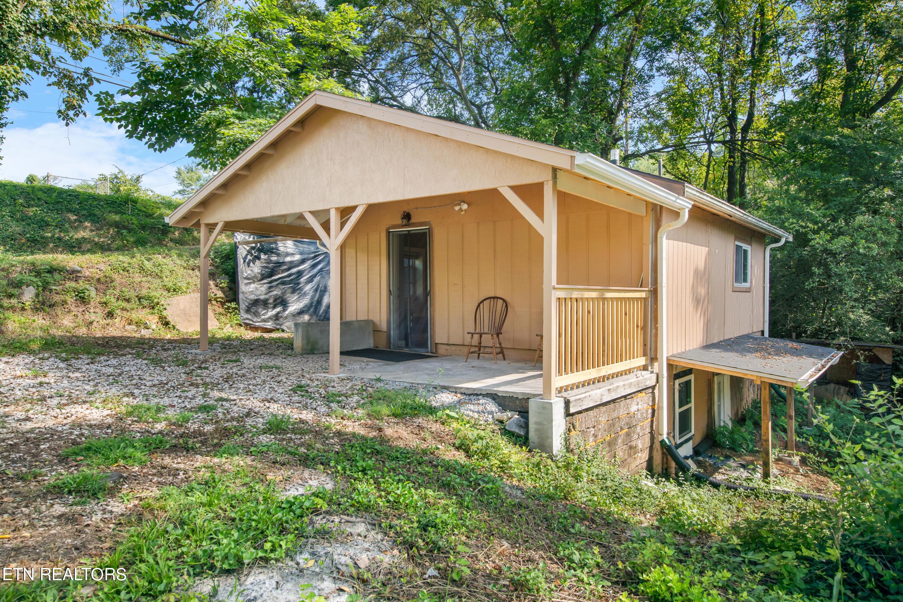 Skyline Dr, Knoxville, TN 37914