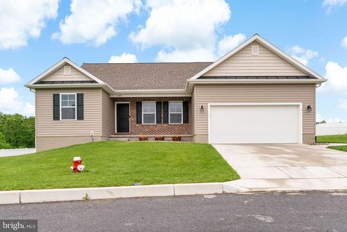 138 Asa Ct, MARTINSBURG, WV, 25405-1162 | Card Image