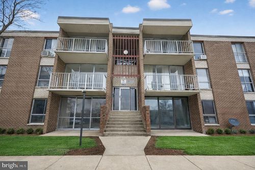 apt-11-7957 Riggs Rd, HYATTSVILLE, MD, 20783-4567 | Card Image