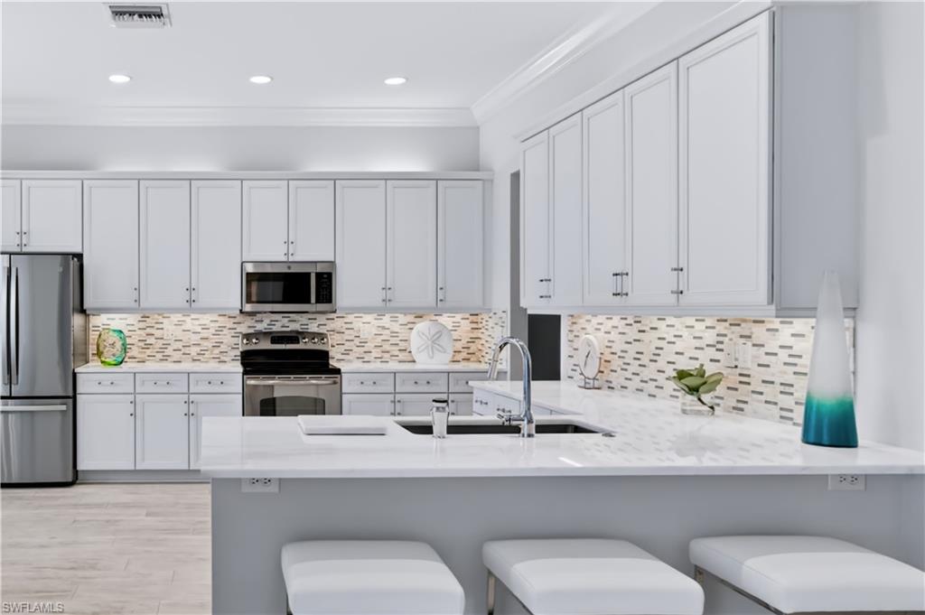 Residential in NAPLES 4