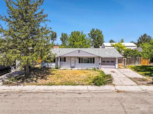 906 19th Ave E, Jerome, ID, 83338-1525 | Card Image