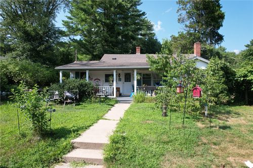 8 Kingstown Rd, Richmond, RI, 02898-1161 | Card Image