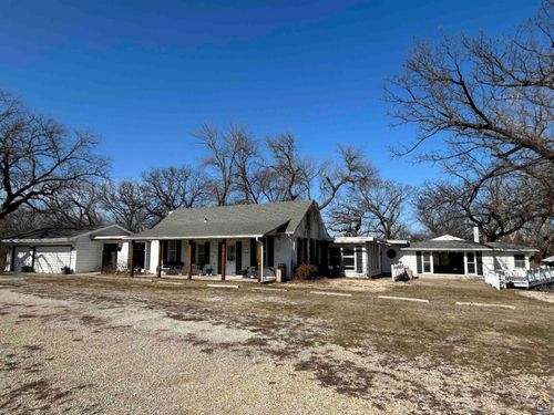 2748 Se 29th St, Topeka, KS, 66605-2247 | Card Image