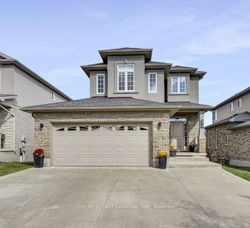 916 Roulston St, London, ON, N6H0E6 | Card Image