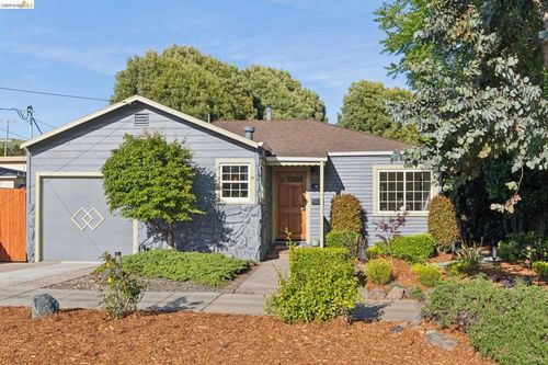 738 Ventura St, Richmond, CA, 94805-1451 | Card Image
