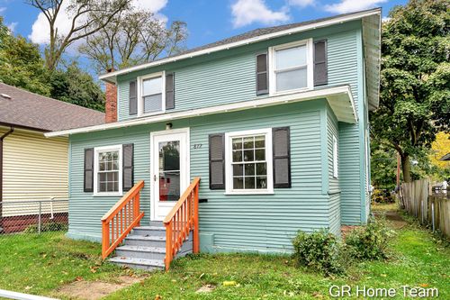 872 Mcallister Ave, Benton Harbor, MI, 49022-5121 | Card Image