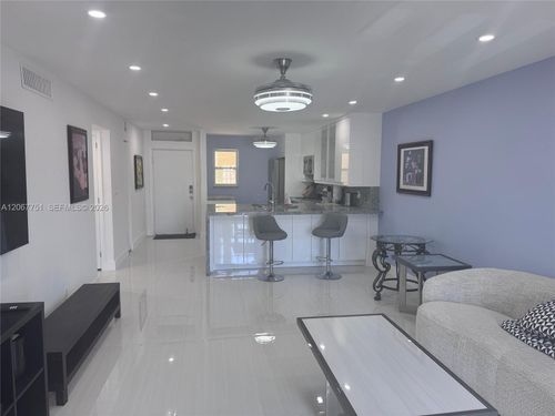 223-410 Se 2nd St, Hallandale Beach, FL, 33009-5661 | Card Image