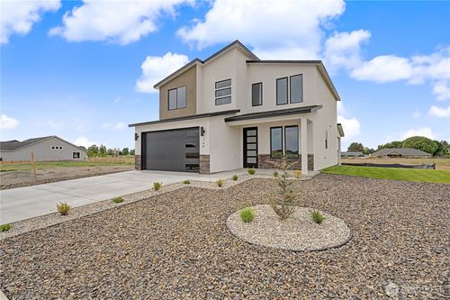 744 N Widgeon St, Moses Lake, WA, 98837-4419 | Card Image