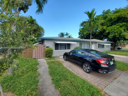 apt-2-729 Ne 6th St, Hallandale Beach, FL, 33009-8537 | Card Image