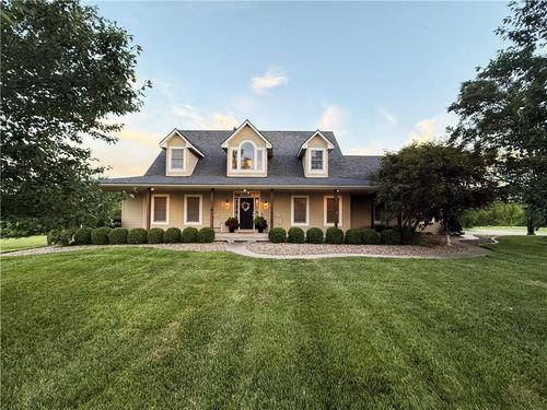 18001 E Hubach Hill Rd, Pleasant Hill, MO, 64080-8592 | Card Image