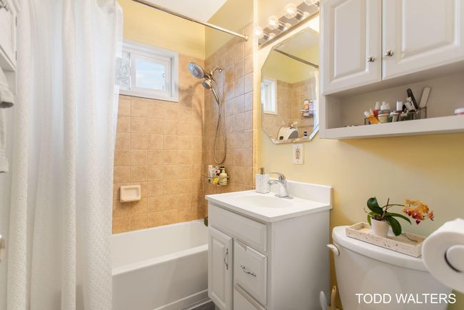 22-web-or-mls-251-w-21st-st | Image 20