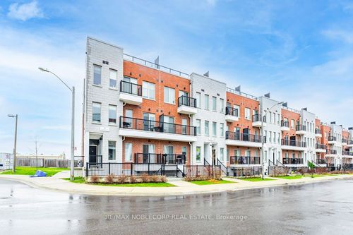 22-39 John Perkins Bull Dr, North York, ON, M3K0C3 | Card Image