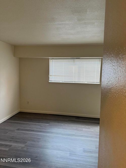 h-2201 Kietzke Ln, Reno, NV, 89502-3634 | Card Image