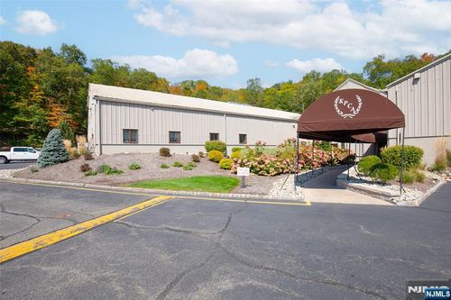 170 Kinnelon Rd, Kinnelon, NJ, 07405-2347 | Card Image