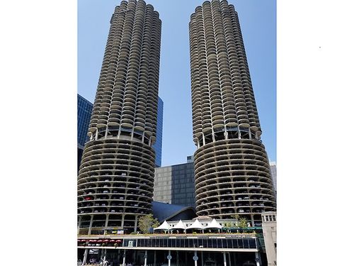 4907-300 State St, Chicago, IL, 60654-5466 | Card Image