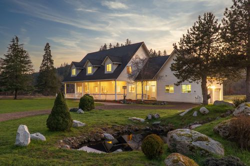 2275 Galice Rd, Merlin, OR, 97532-8792 | Card Image