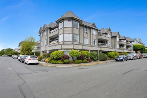 204-9710 Second St, Sidney, BC, V8L3C4 | Card Image