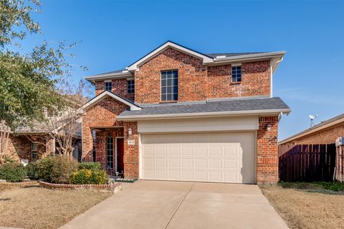4018 Houston Dr, Heartland, TX, 75126-8256 | Card Image