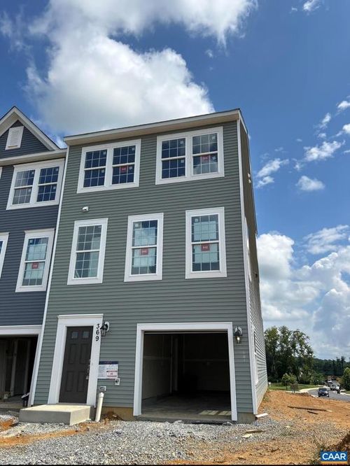 369 Willowshire Ct, WAYNESBORO, VA, 22980-1874 | Card Image