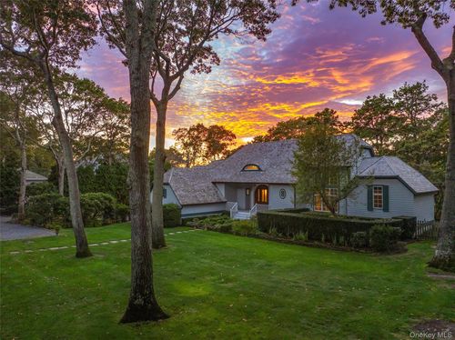 8 Fish Creek Ln, Remsenburg, NY, 11960-2075 | Card Image