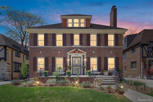 18221 Muirland St, Detroit, MI, 48221-2756 | Card Image