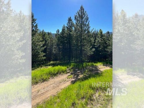 11 Price Loop, Cascade, ID, 83611 | Card Image