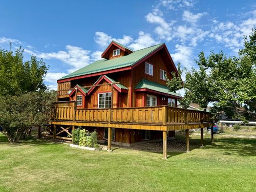 501 1st Ave, St Ignatius, MT, 59865-7752 | Card Image