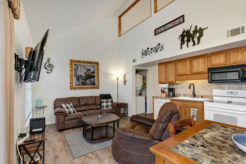 apt-5-490 Abby Ln, Branson, MO, 65616-3850 | Card Image