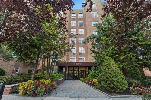 3j-18-40 211th Street, New York, NY, 11360 | Card Image