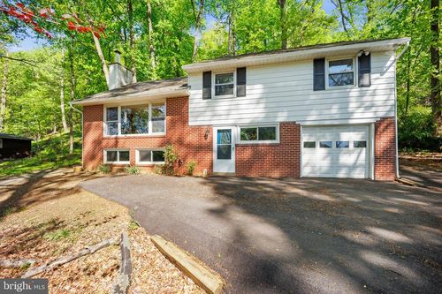 156 Gypsy Ln, KING OF PRUSSIA, PA, 19406-3721 | Card Image
