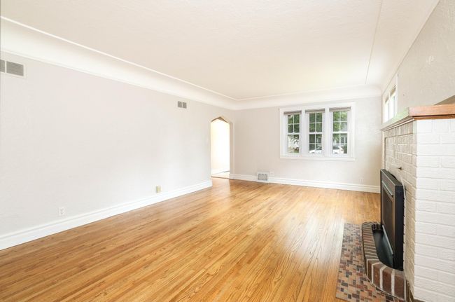 1010 livingroom 2.jpg | Image 5