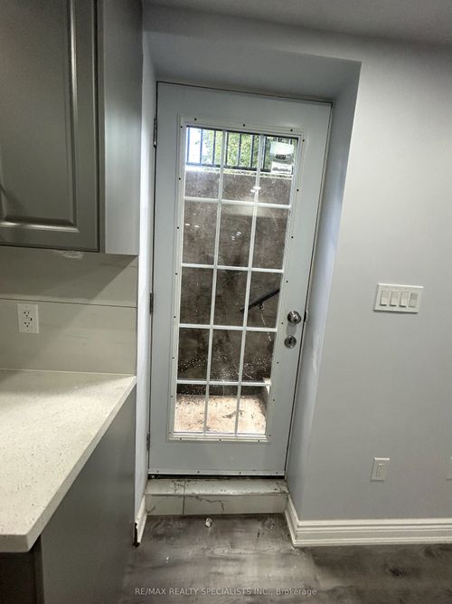 bsmt-4361 Haydock Park Dr, Mississauga, ON, L5M3C4 | Card Image