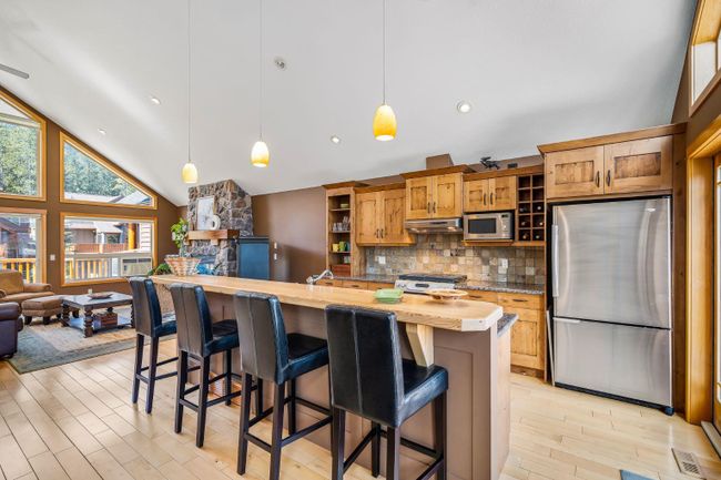 158 Hubman Landing, Home with 4 bedrooms, 3 bathrooms and 4 parking in Canmore AB | Image 28
