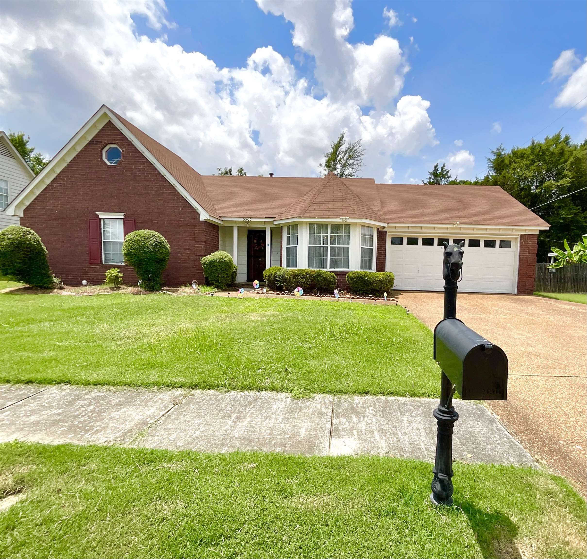 April Forest Dr, Memphis, TN 38141