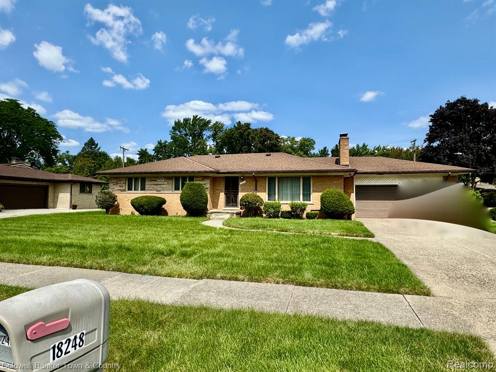 Stratford Dr, Southfield, MI 48075
