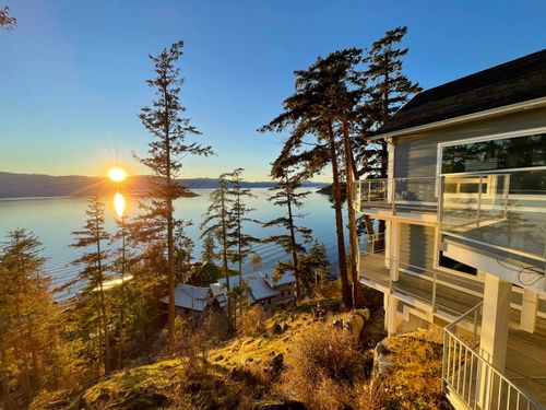 4177 Packalen Blvd, Garden Bay, BC, V0N1S1 | Card Image