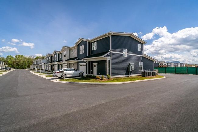 1524 Crownpoint Dr, Townhouse with 3 bedrooms, 2 bathrooms and null parking in Rockingham VA | Image 24