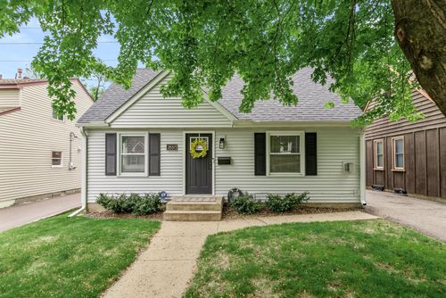 2837 Brunswick Ave S, Saint Louis Park, MN, 55416-1820 | Card Image