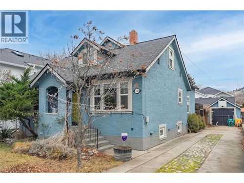 756 Stockwell Ave, Kelowna, BC, V1Y6V9 | Card Image