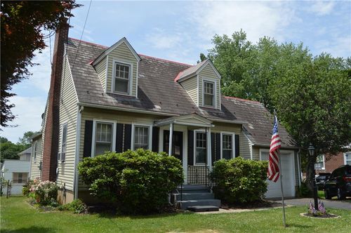 2728 Nazareth Rd, Palmer Twp, PA, 18045-2717 | Card Image