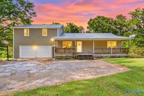 529 Turner Ln, Gadsden, AL, 35904-8798 | Card Image