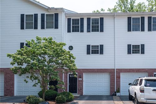 350 Creekview Ln, Oakdale, PA, 15071-2402 | Card Image
