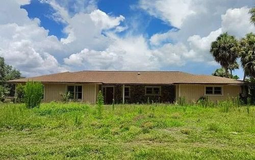 809 N Golf Course Dr, Crystal River, FL, 34429-5558 | Card Image