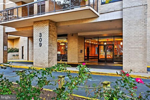apt-914-309 Yoakum Pkwy, ALEXANDRIA, VA, 22304-3940 | Card Image