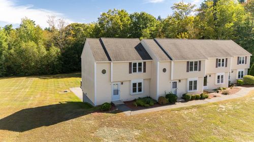 9 Scott Ln, Sandown, NH, 03873-2138 | Card Image