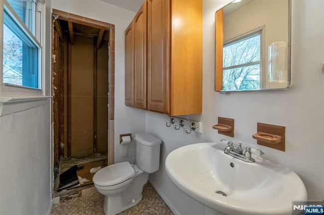 8 Carlisle Ct, House other with 4 bedrooms, 3 bathrooms and null parking in Edison NJ | Image 22