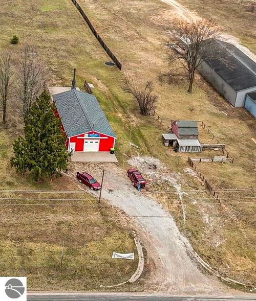 11850 Us Highway 31, Interlochen, MI, 49643-9365 | Card Image
