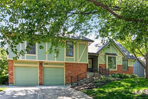 11705 Grant St, Overland Park, KS, 66210-3111 | Card Image