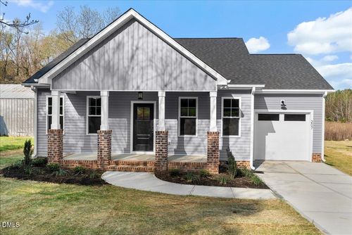 207 Terrell St, Norlina, NC, 27563-9384 | Card Image