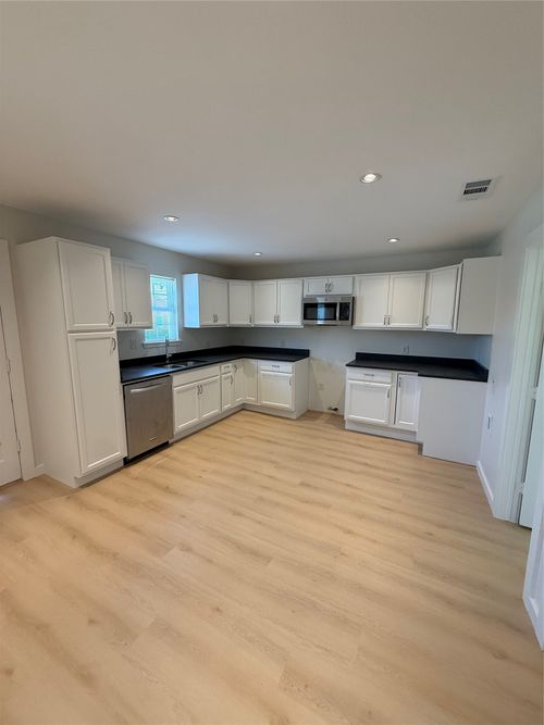 3113 Navaro St, Dallas, TX, 75212-3852 | Card Image